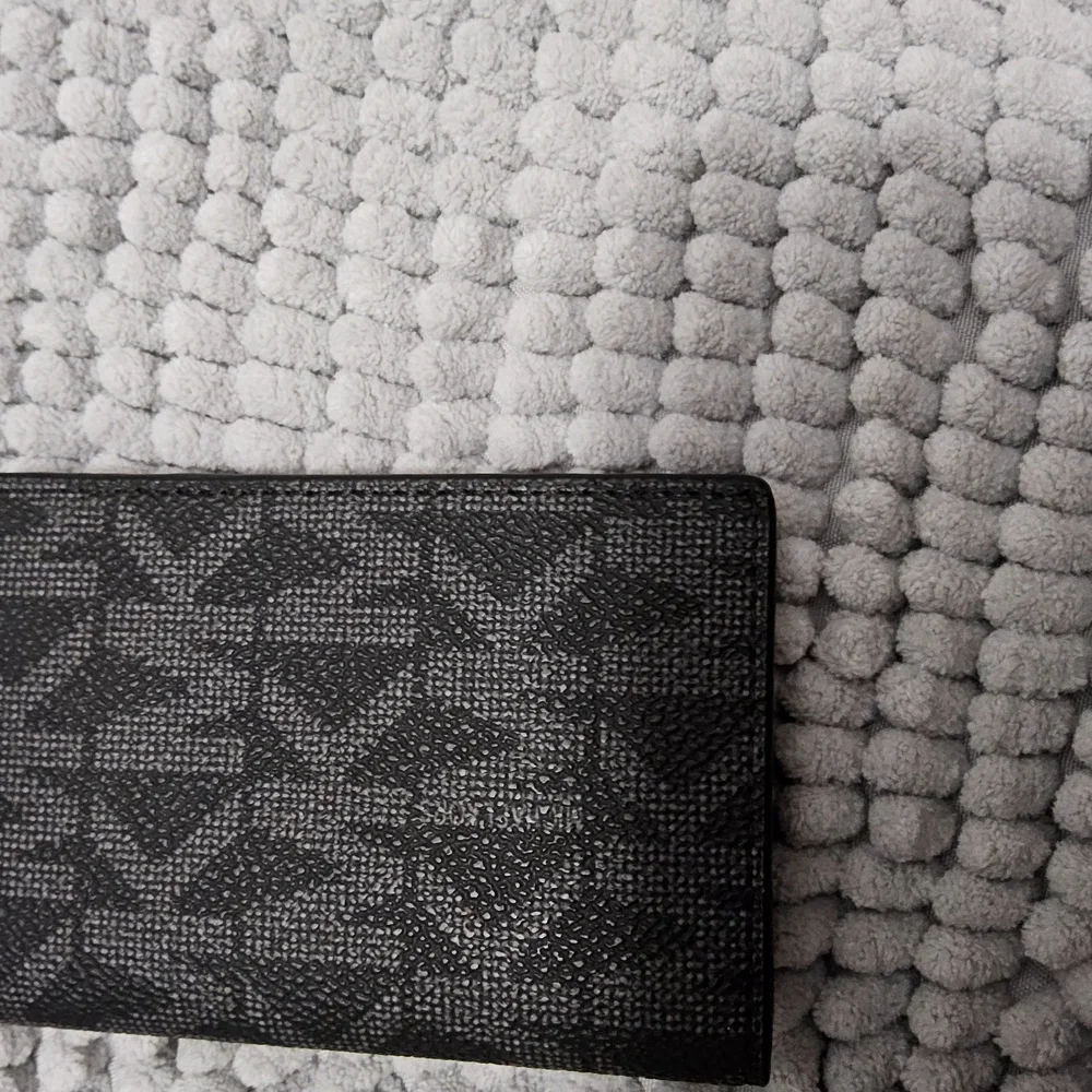 New in box Michael Kors Black and Gray Wallet